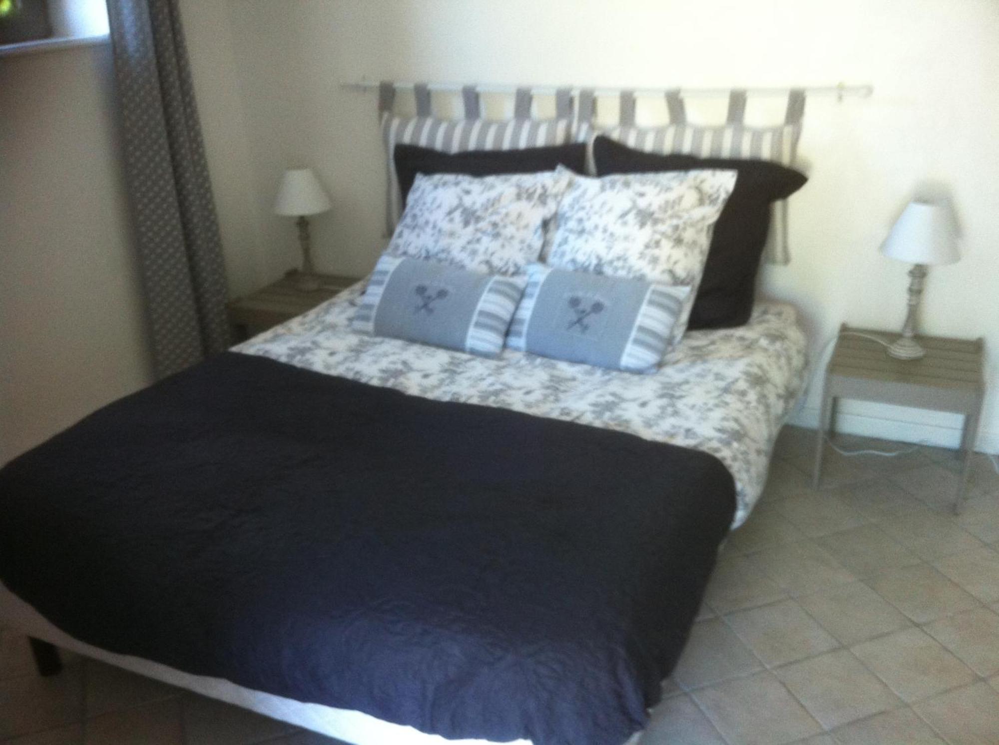 Bed and Breakfast Le Champ Des Possibles Manerbe Номер фото